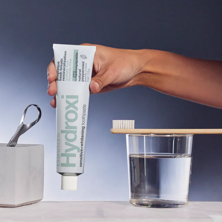 Преміальна зубна паста Davids Hydroxi Sensitive+ Whitening м'ята, 113 г